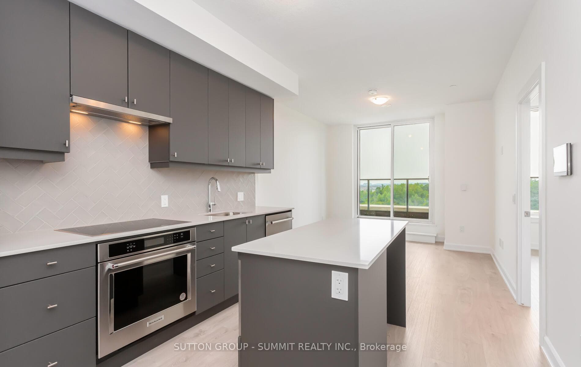 3220 William Coltson Avenue Unit 611 photo 6