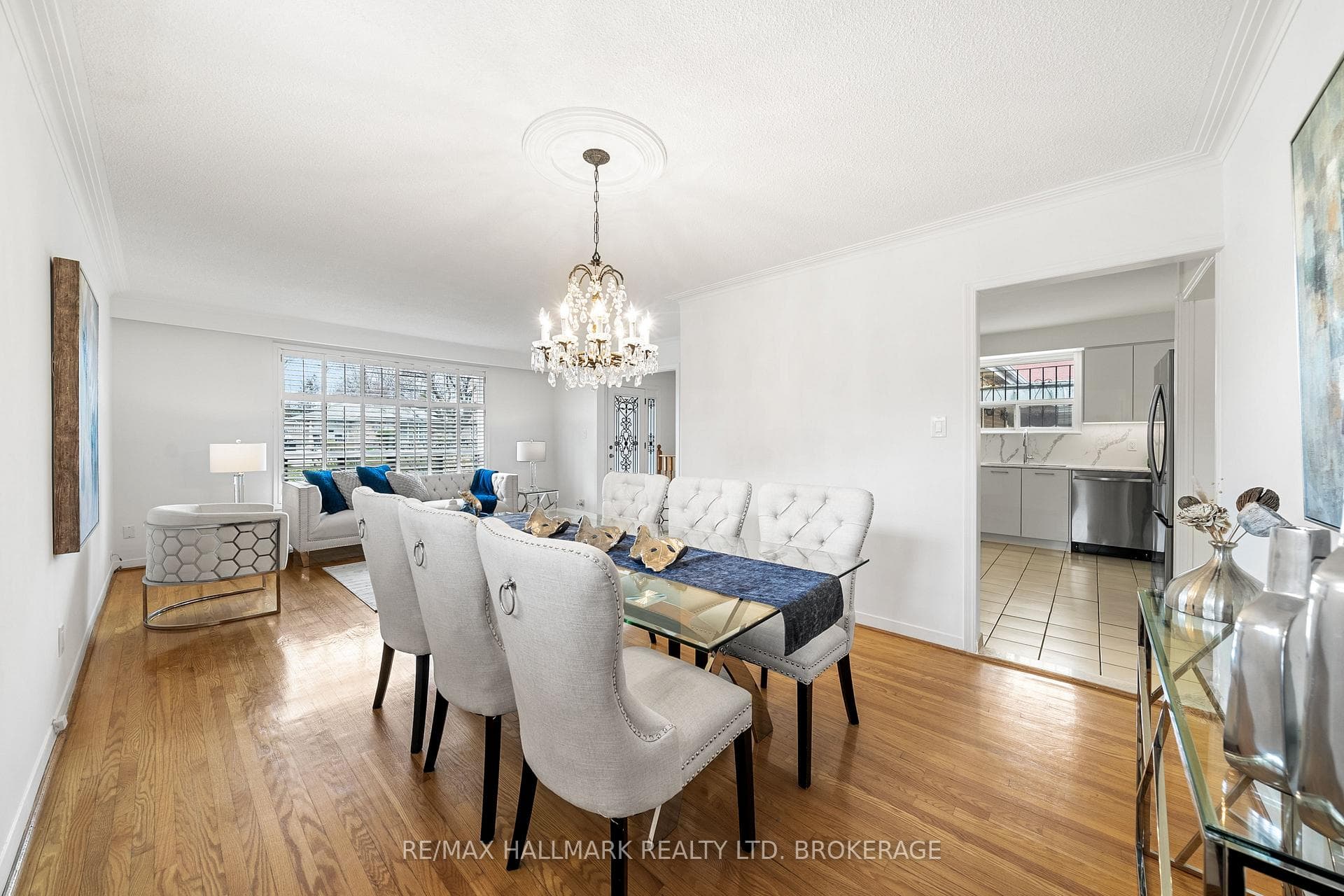 33 Roseglen Crescent photo 13
