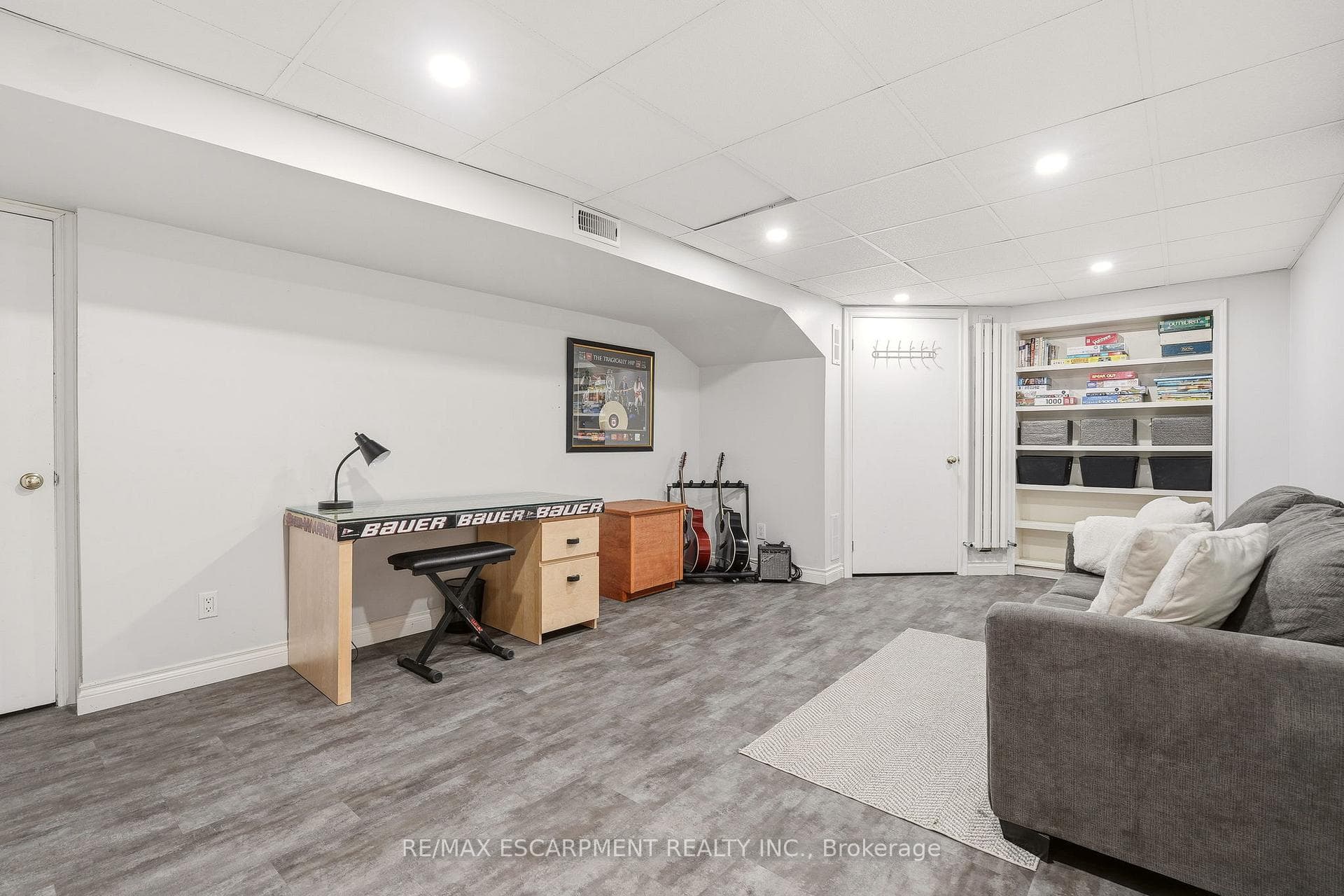 600 Deborah Crescent photo 21