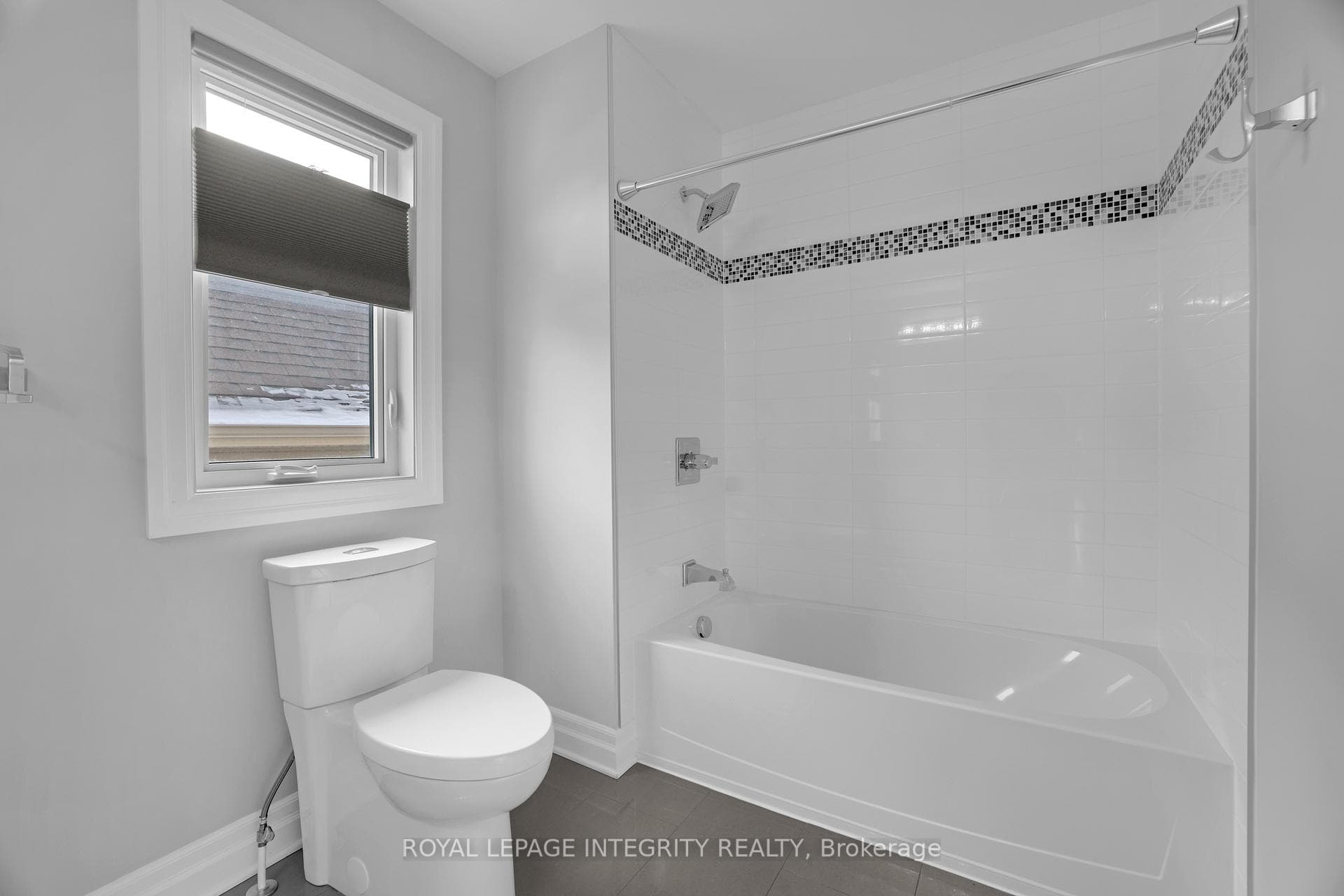 508 Yellow Birch Street photo 33