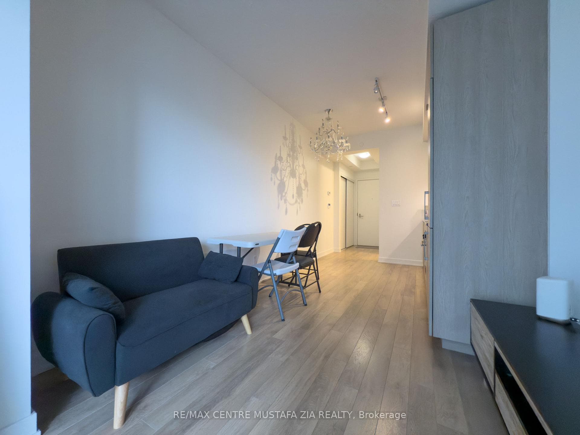 50 Ordnance Street Unit 2703 photo 10