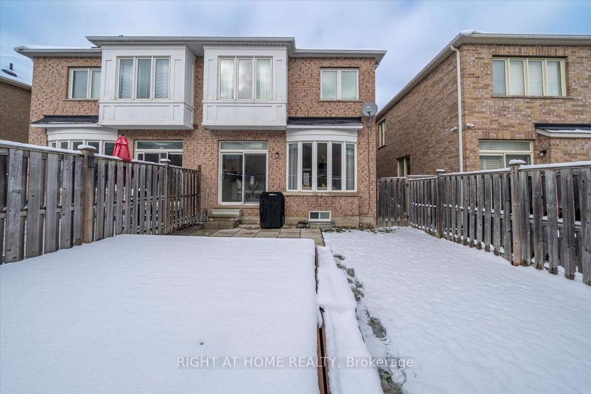 31 Brown Lane photo 40