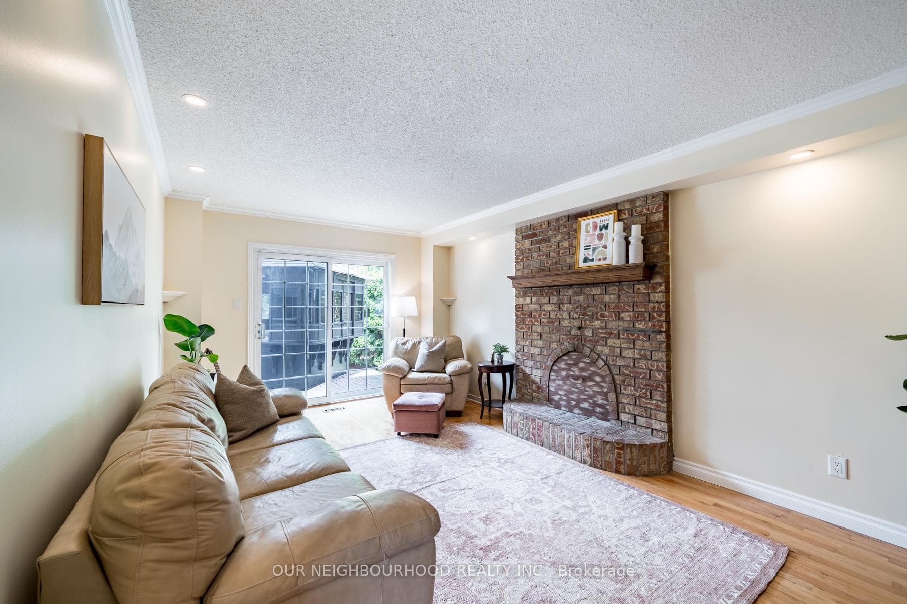 73 Fifewood Crescent photo 17