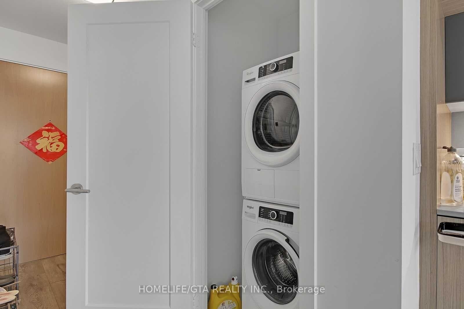 575 Bloor Street Unit 511 photo 23