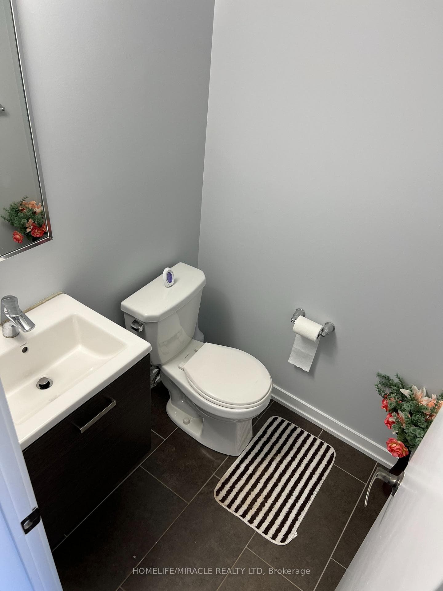 90 Golden Springs Drive Unit Upper photo 28