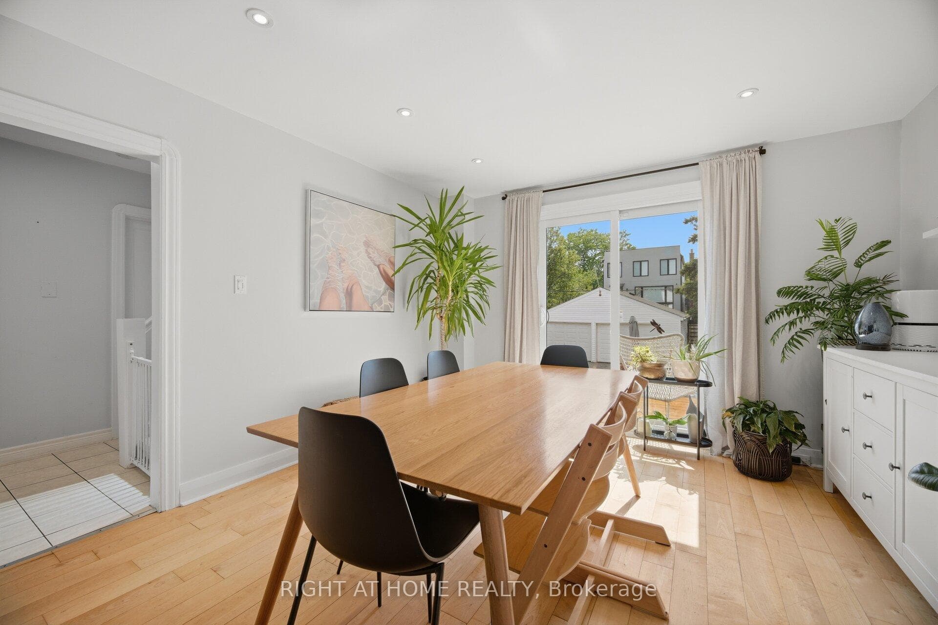 18 Vanbrugh Avenue photo 13