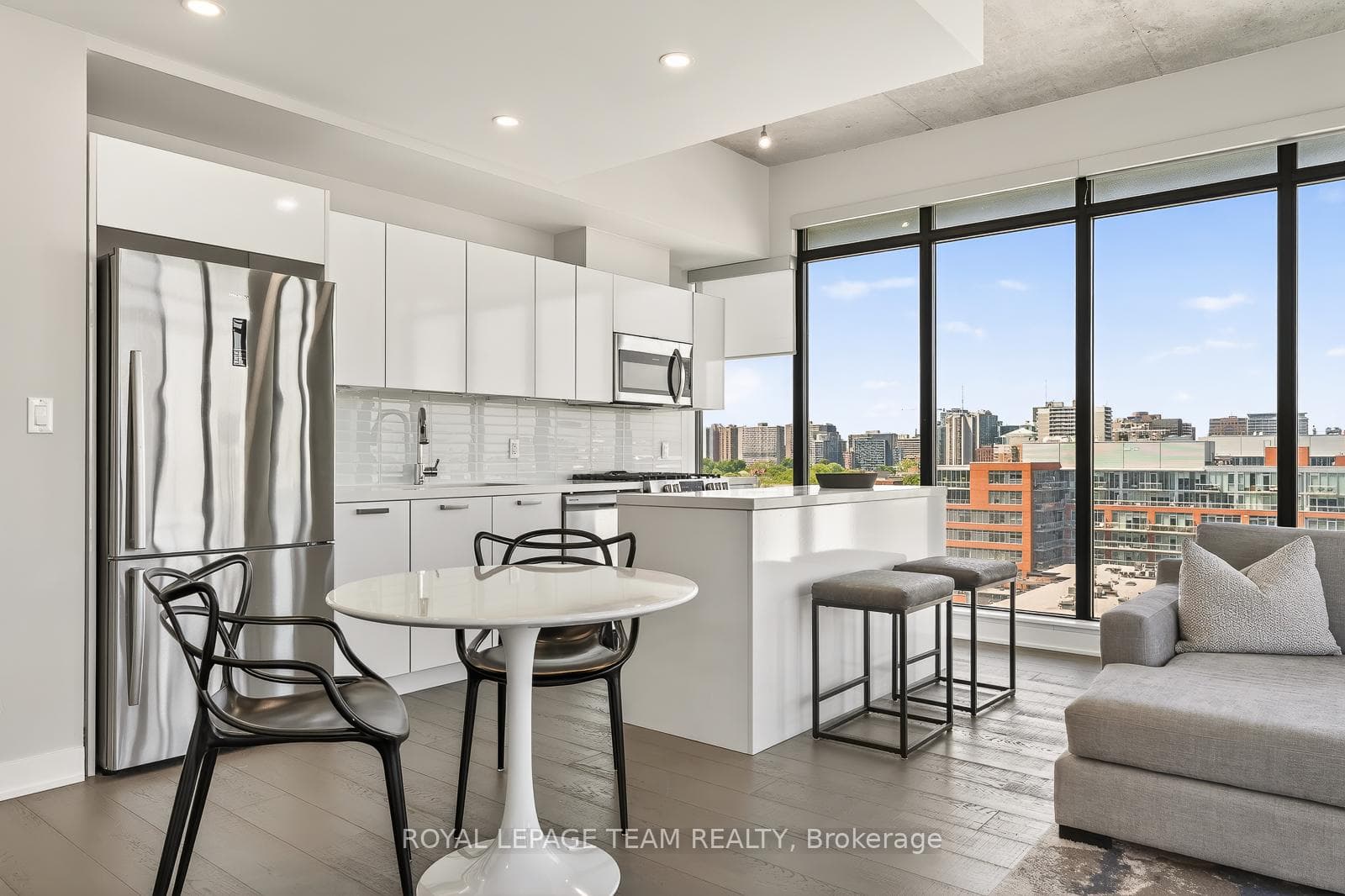 203 CATHERINE Street Unit 1009 photo 12