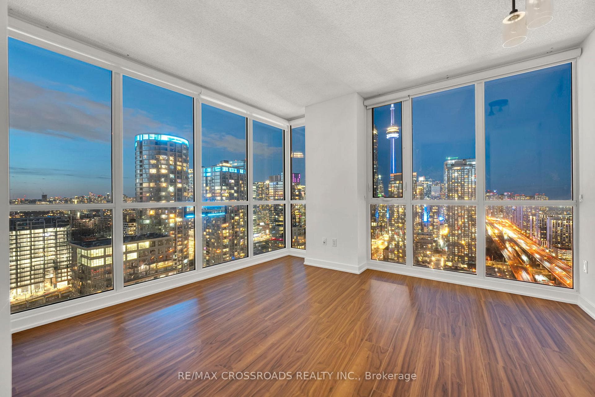 75 Queens Wharf Road Unit 3901 photo 1