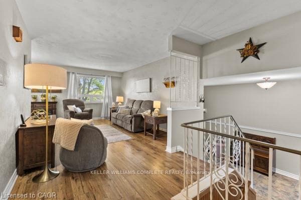 789 RYMAL Road photo 7
