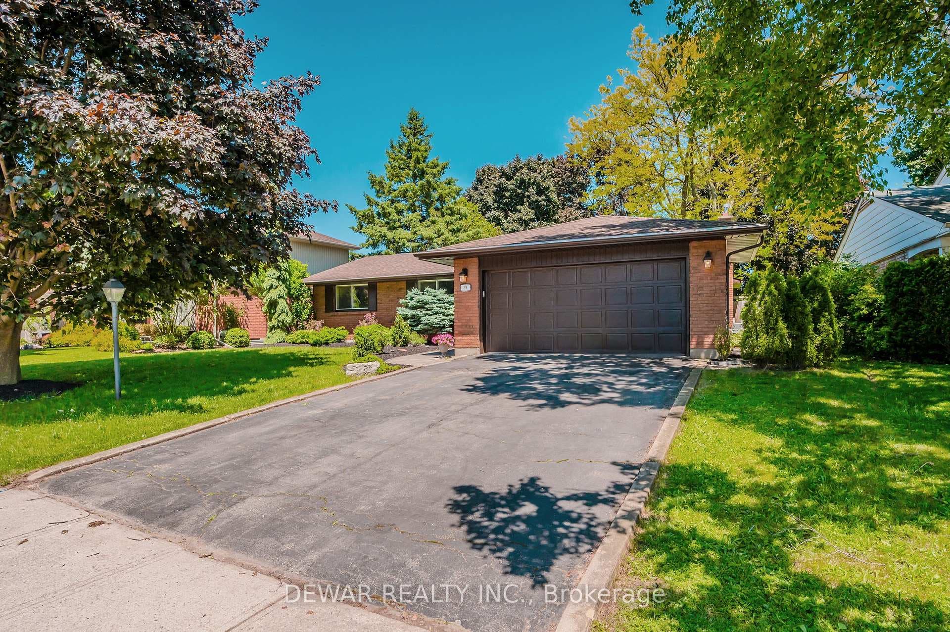 39 Alderwood Crescent photo 2