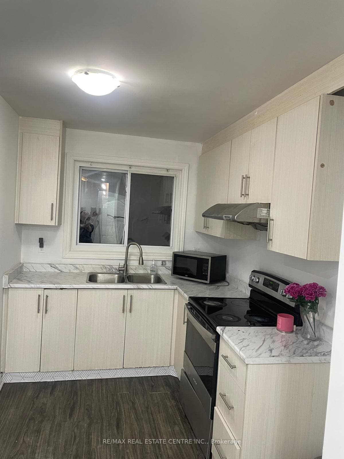 453 Albert Street Unit 16 photo 7
