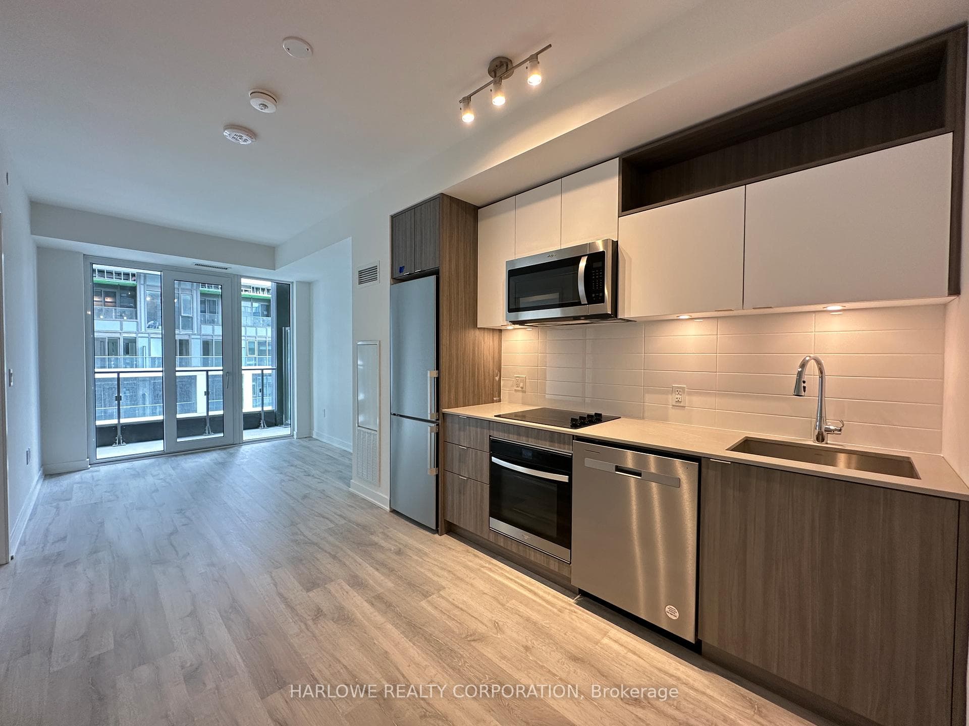 135 Lower Sherbourne Street Unit 1837 W photo 1