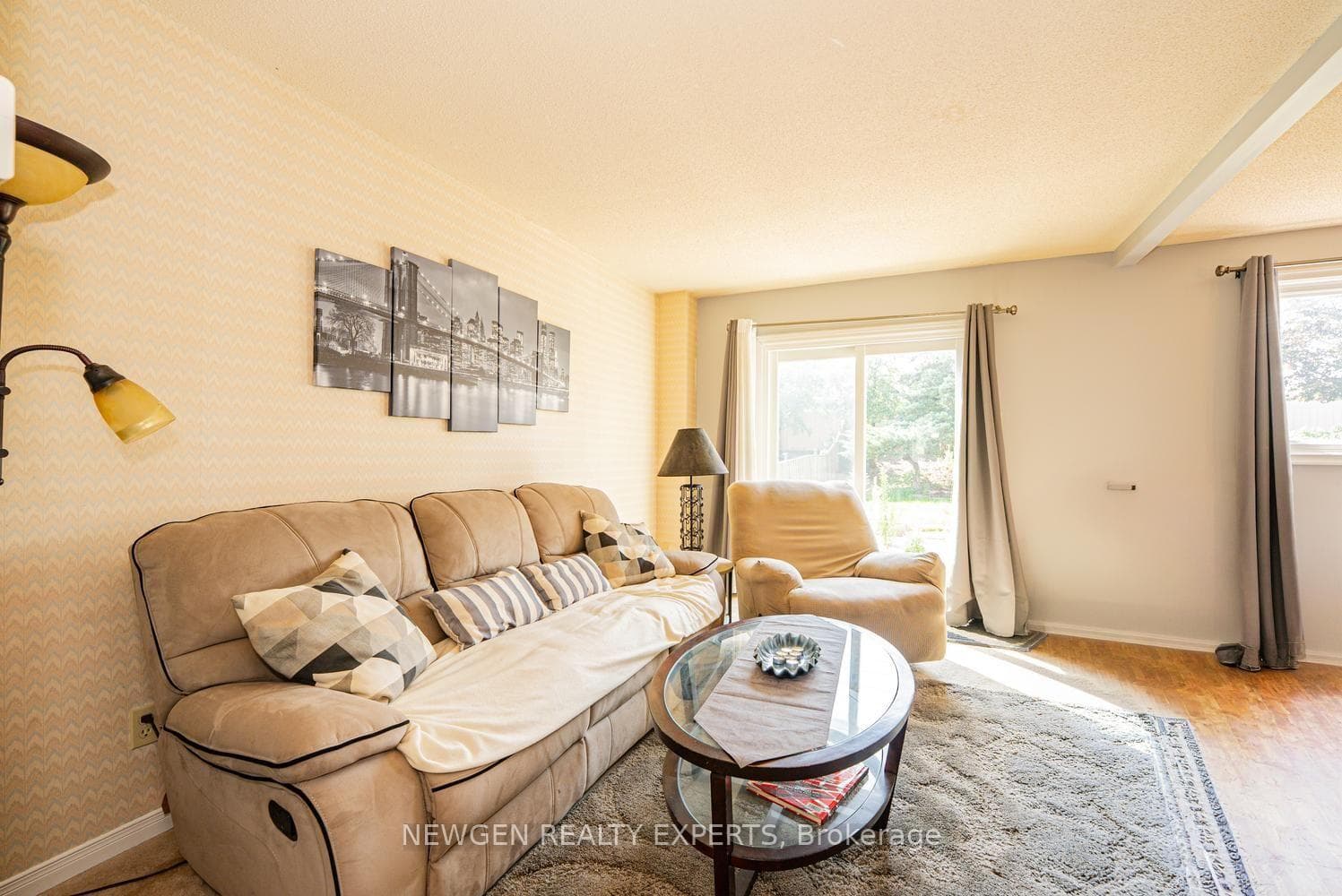7022 Cordingley Crescent photo 6
