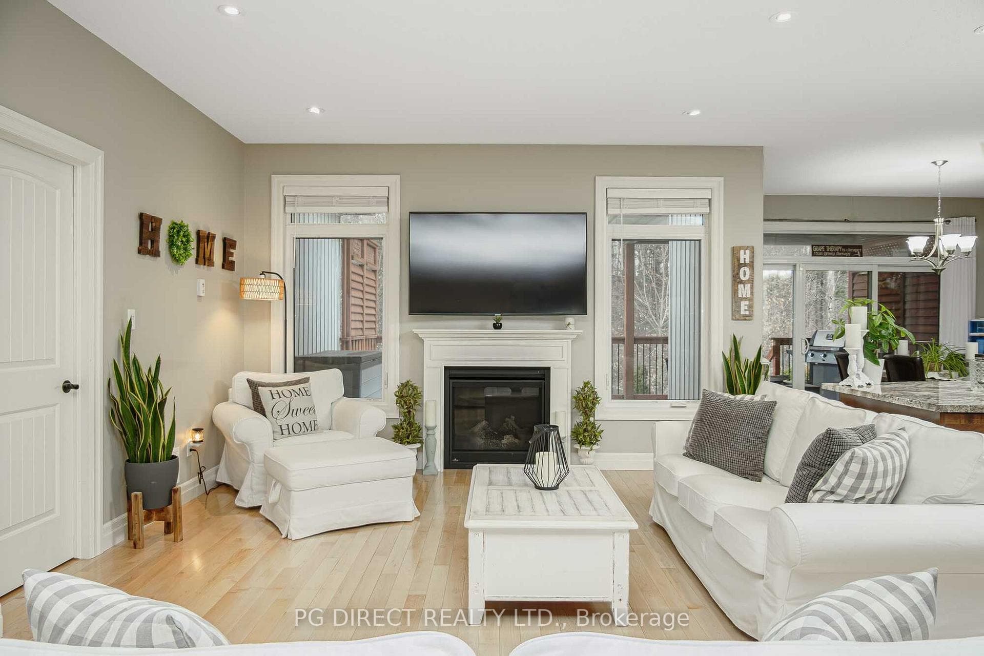 29 Autumn Grove photo 4