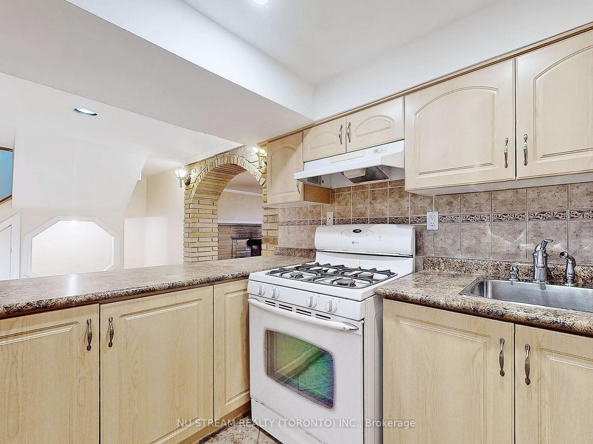 148 Pleasant View Drive photo 14