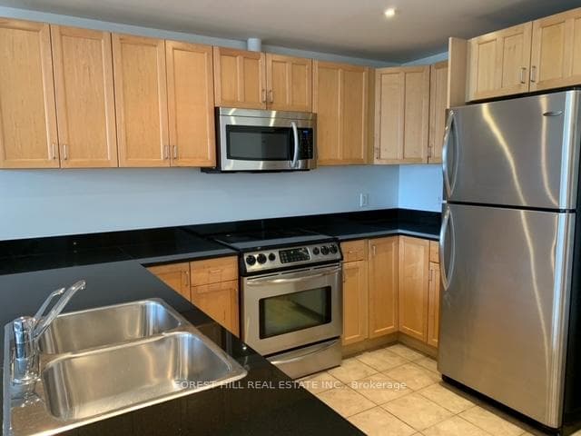 131 Bloor Street Unit 1020 photo 19