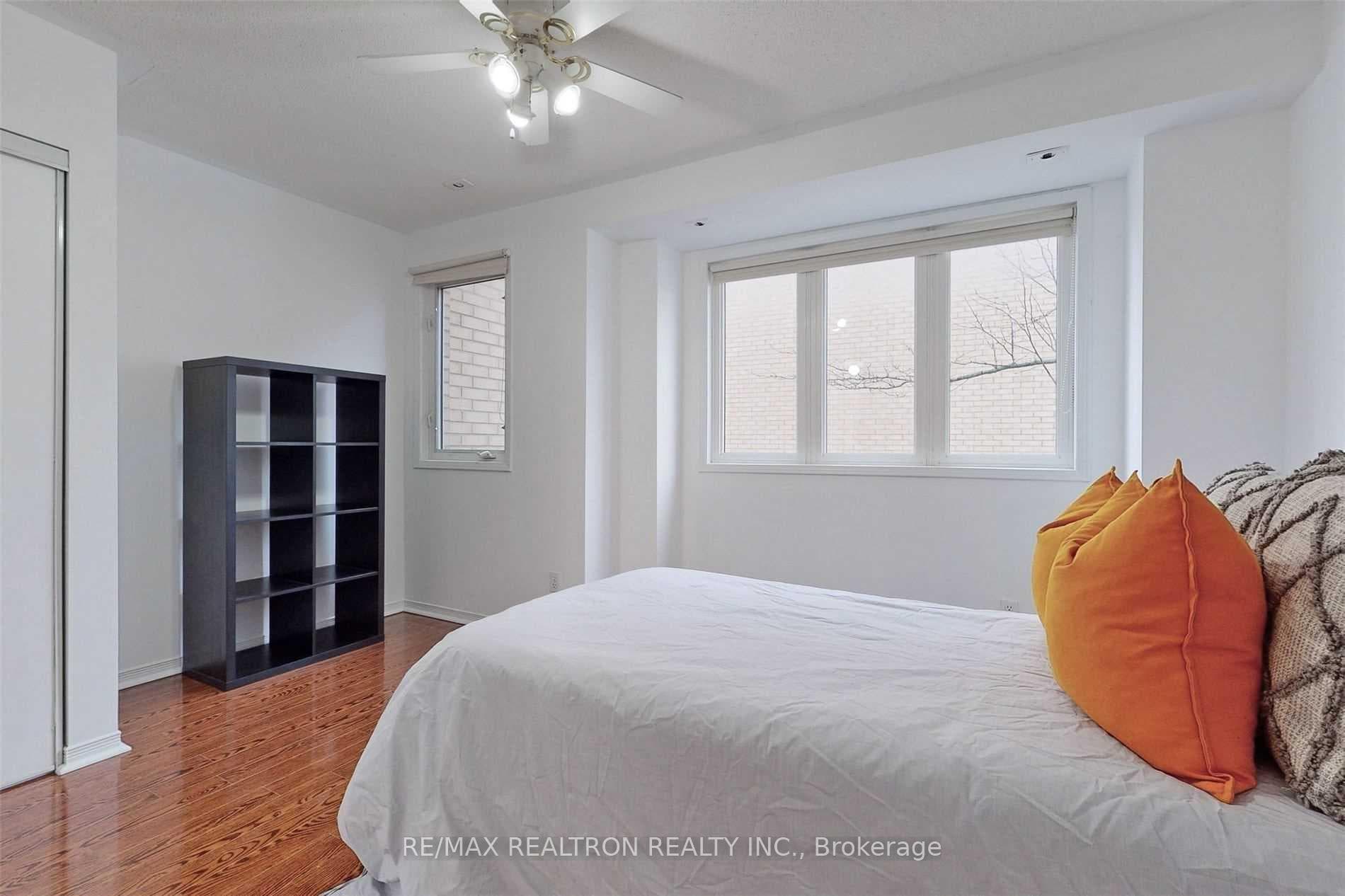 28 Rosebank Drive Unit 1503 photo 8