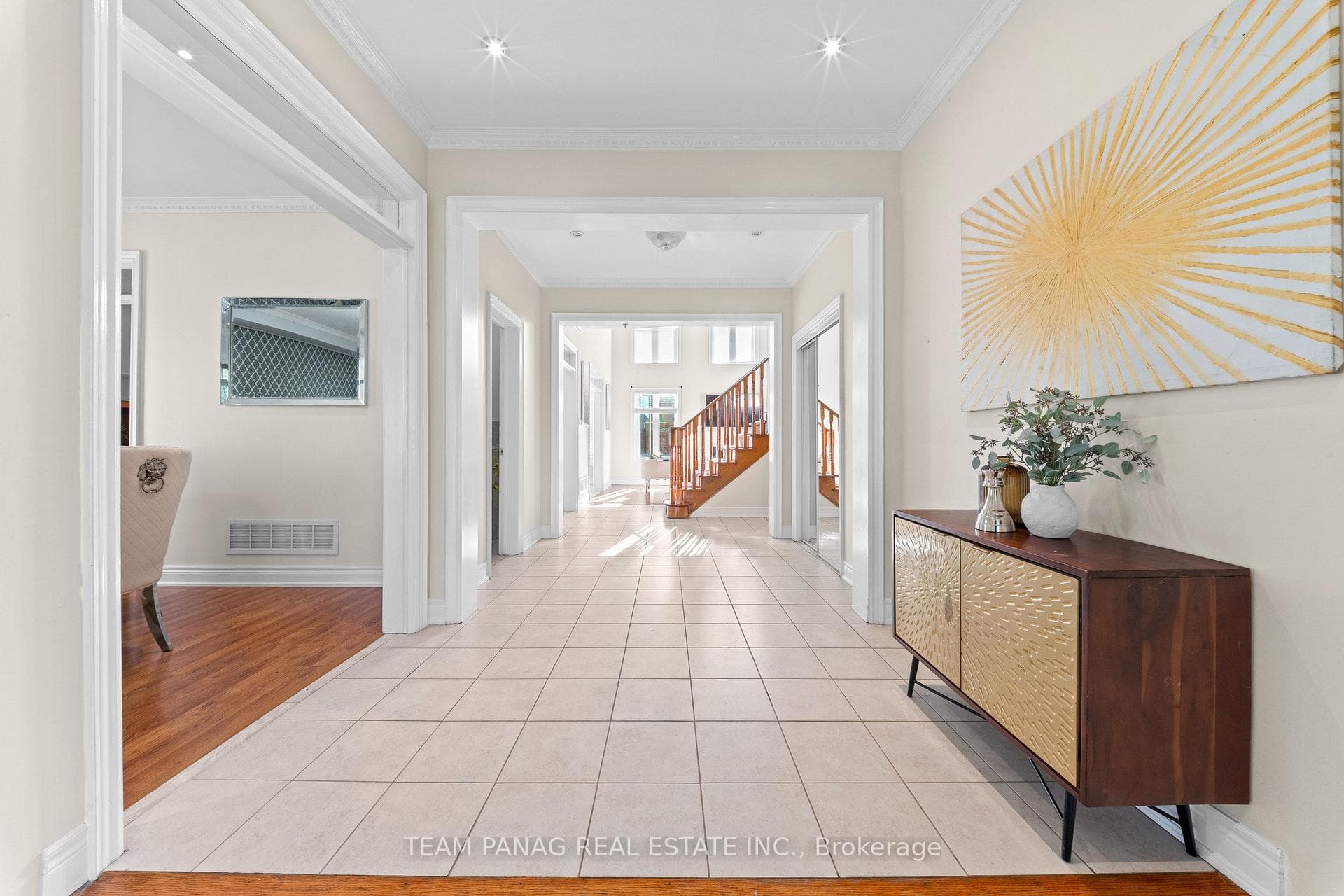 52 Mount Royal Circle photo 6