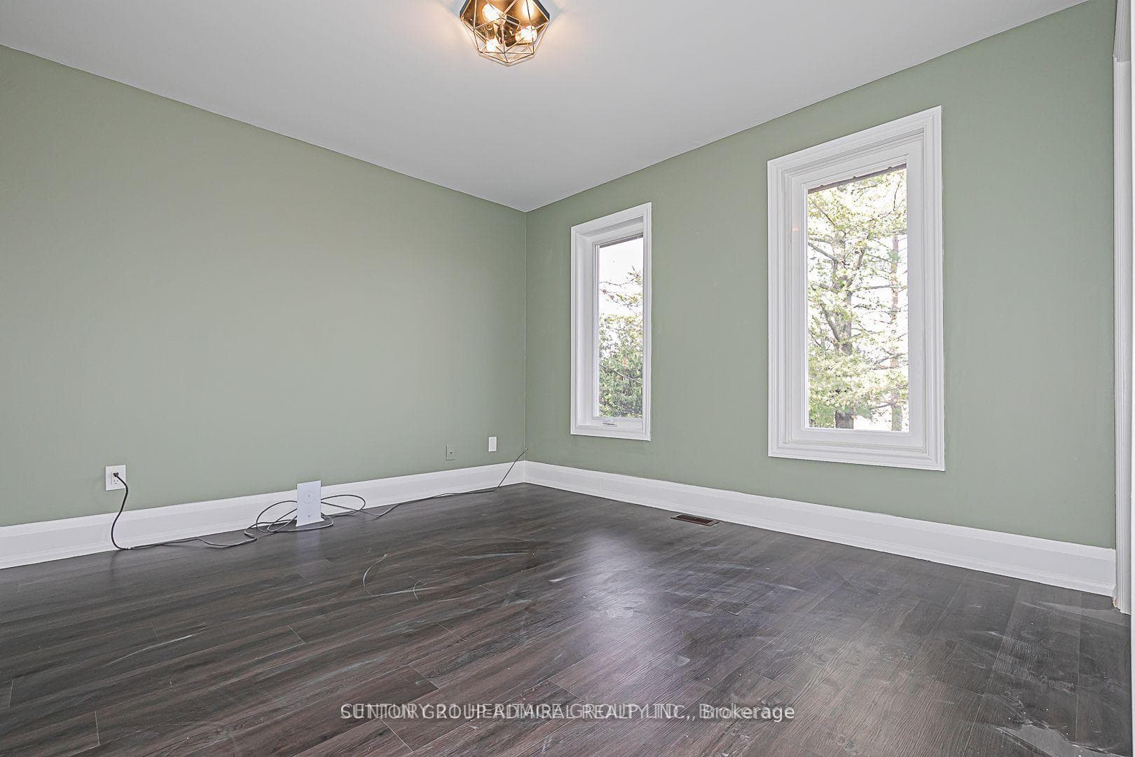 219 Harris Avenue photo 15