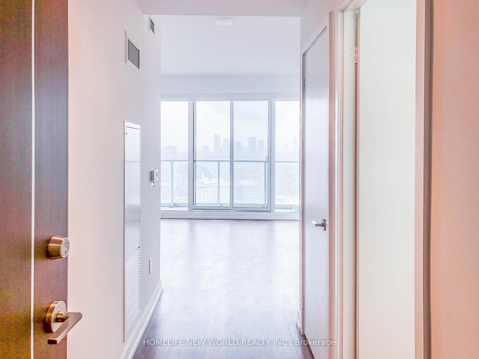 117 McMahon Drive Unit 2901 photo 10