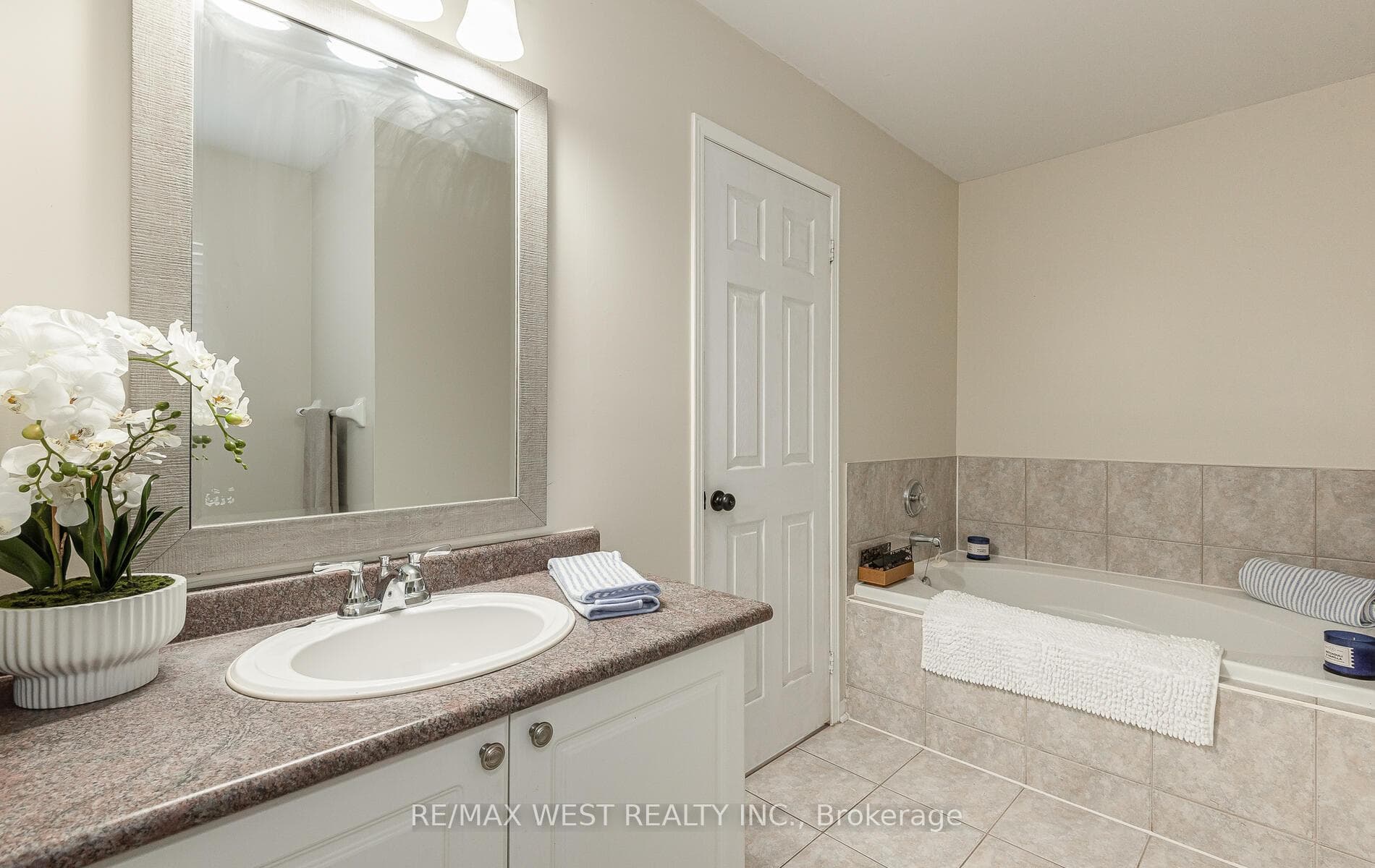 100 Lake Louise Drive photo 26
