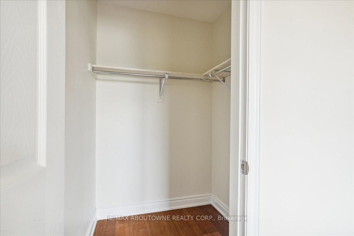 2453 Old Brompton Way photo 23