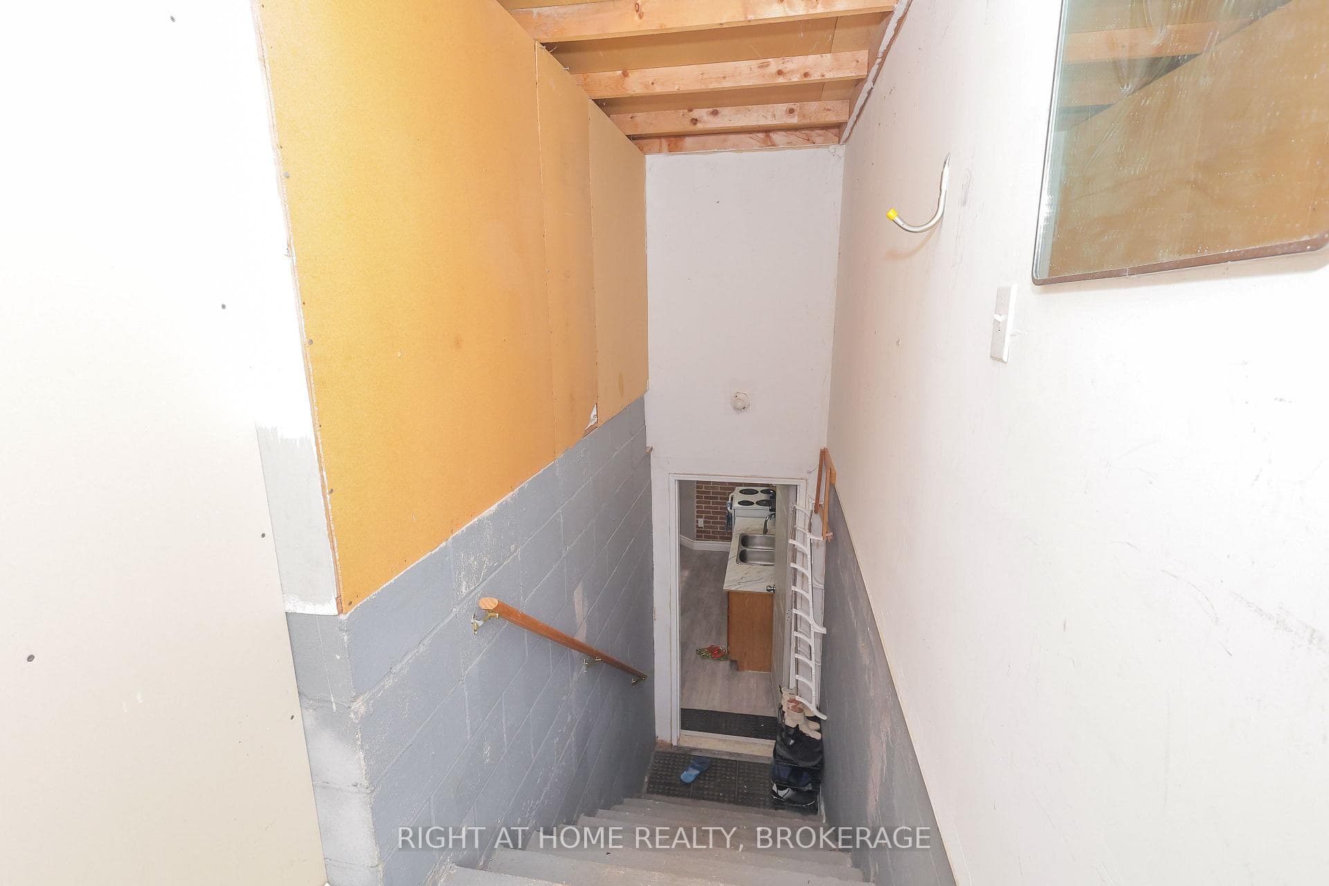 7698 Mulhern Street photo 25