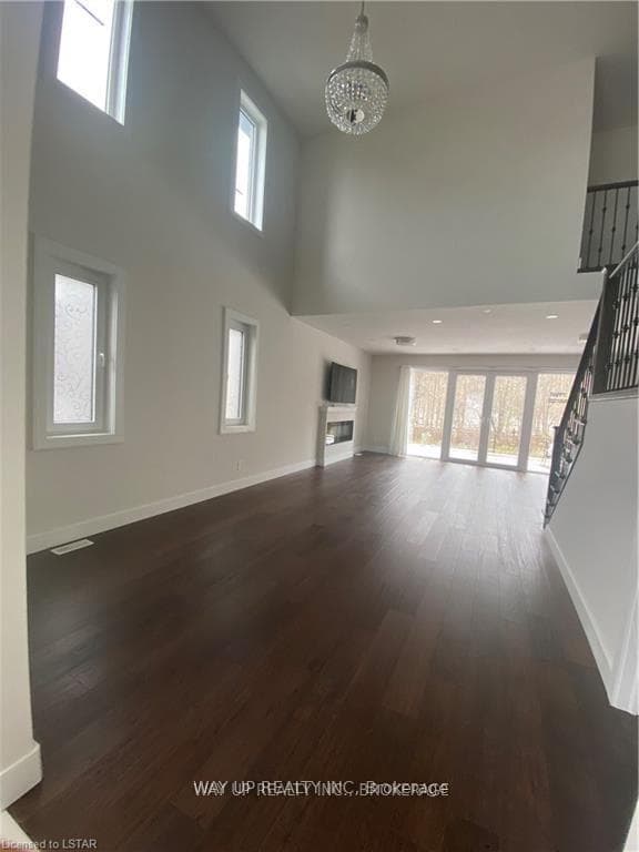 853 Zaifman Circle photo 3