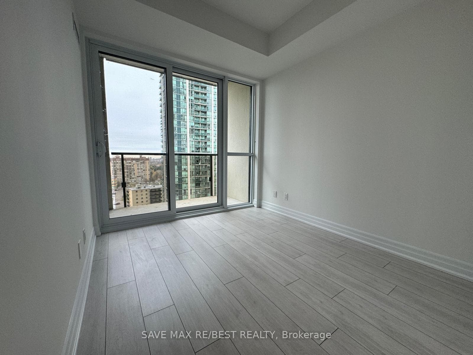 30 Elm Drive Unit 1306 photo 8