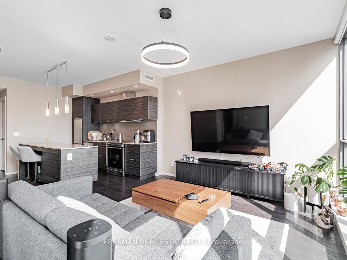 8 Charlotte Street Unit 2905 photo 1