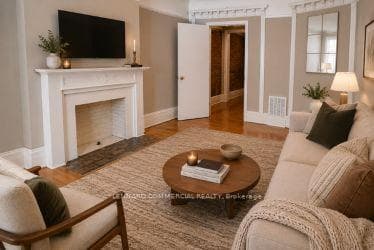 1263 King Street Unit 1 photo 2
