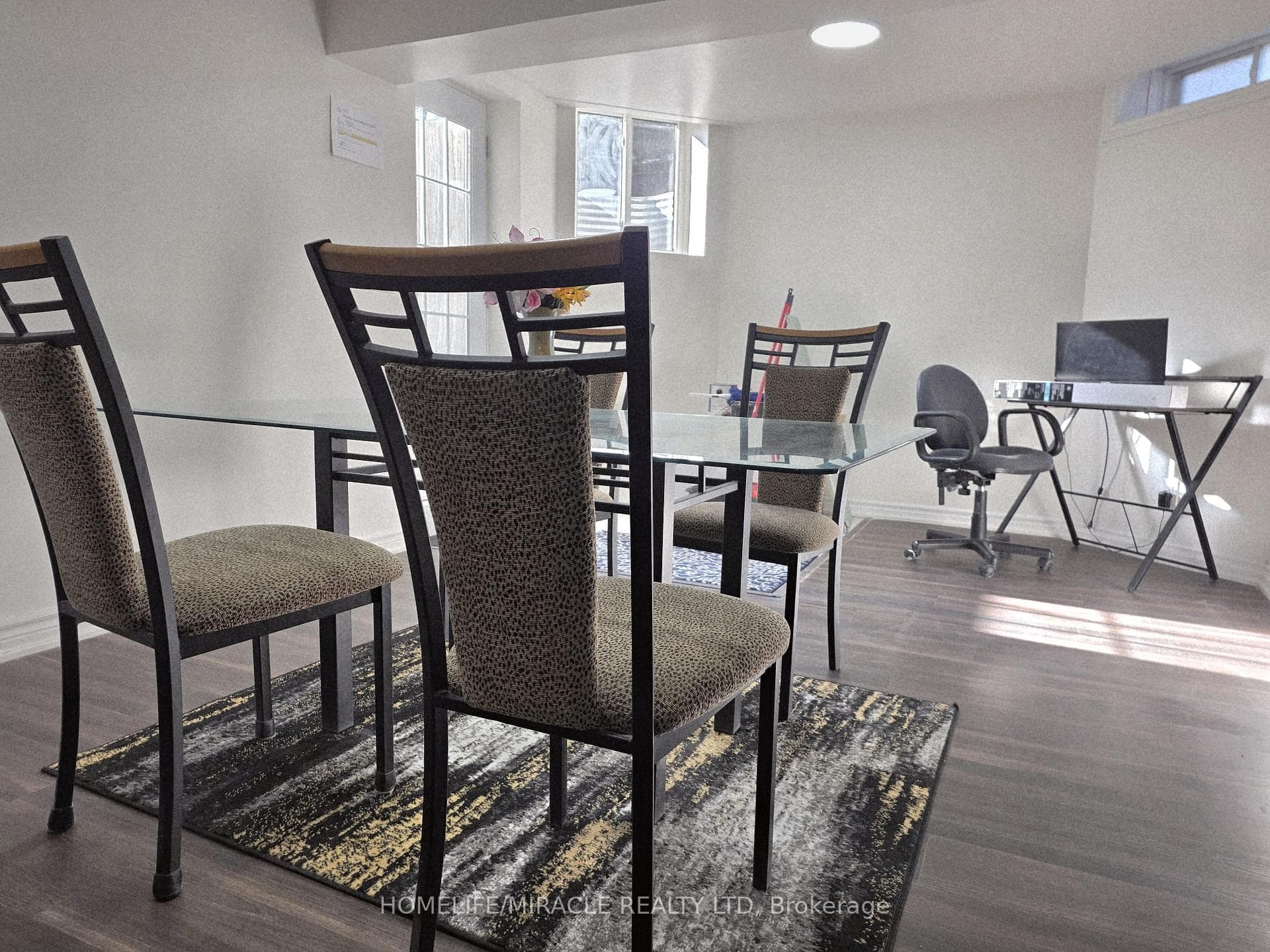 23 Thistledown Crescent photo 4