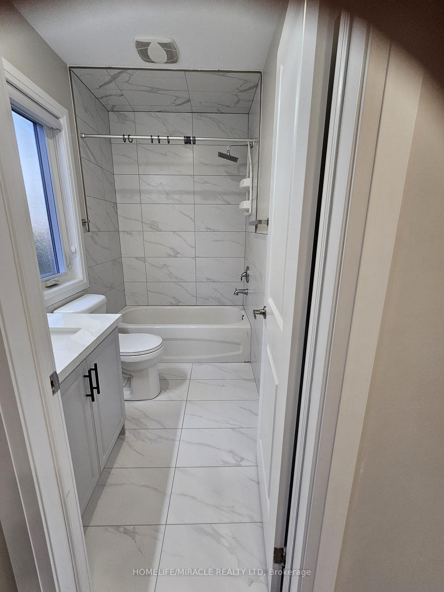 59 Centre Road Unit A photo 5