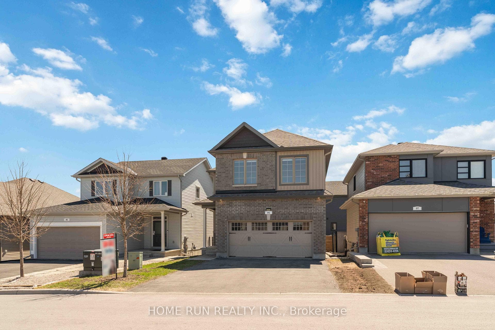 95 Shinny Avenue photo 1