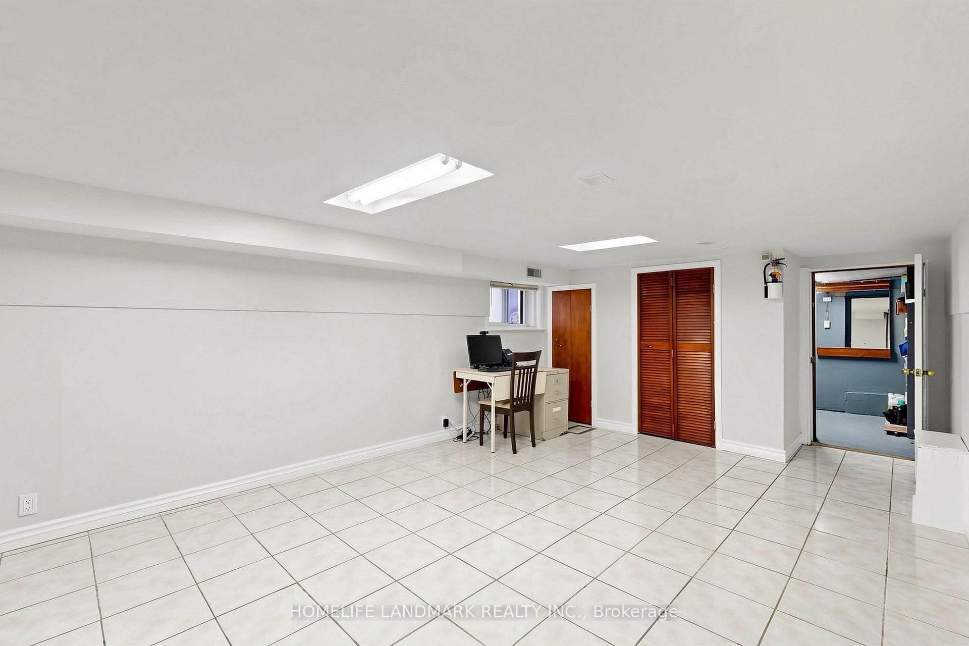 484 Glenholme Avenue photo 34