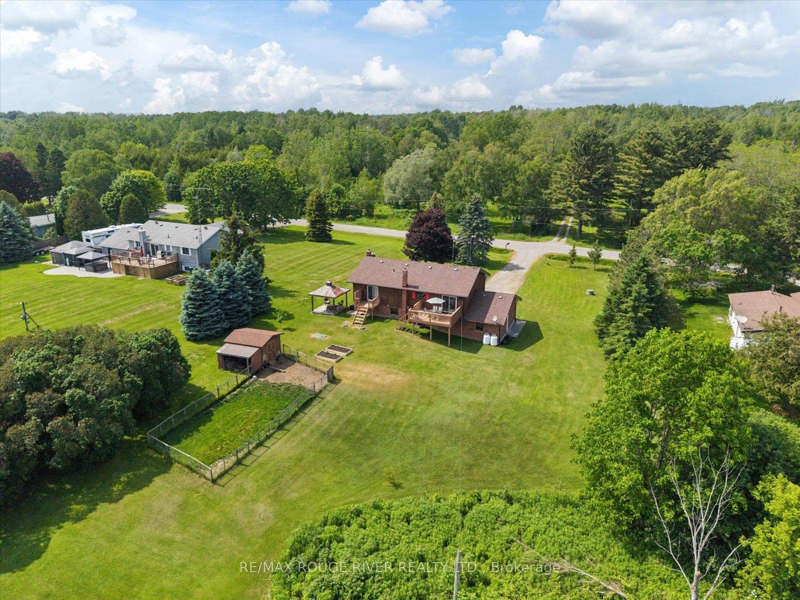 1325 Lakeshore Road photo 34