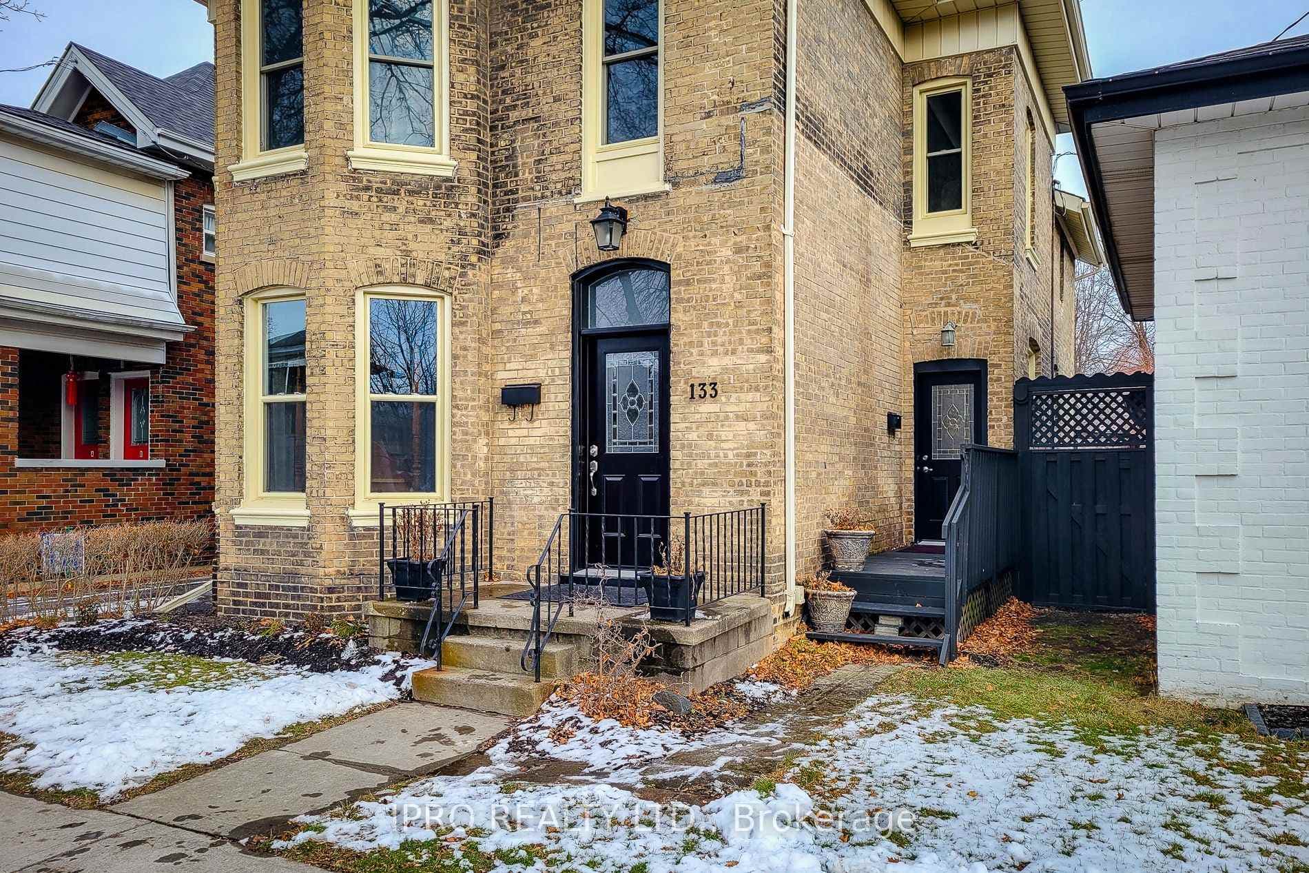 133 William Street photo 4