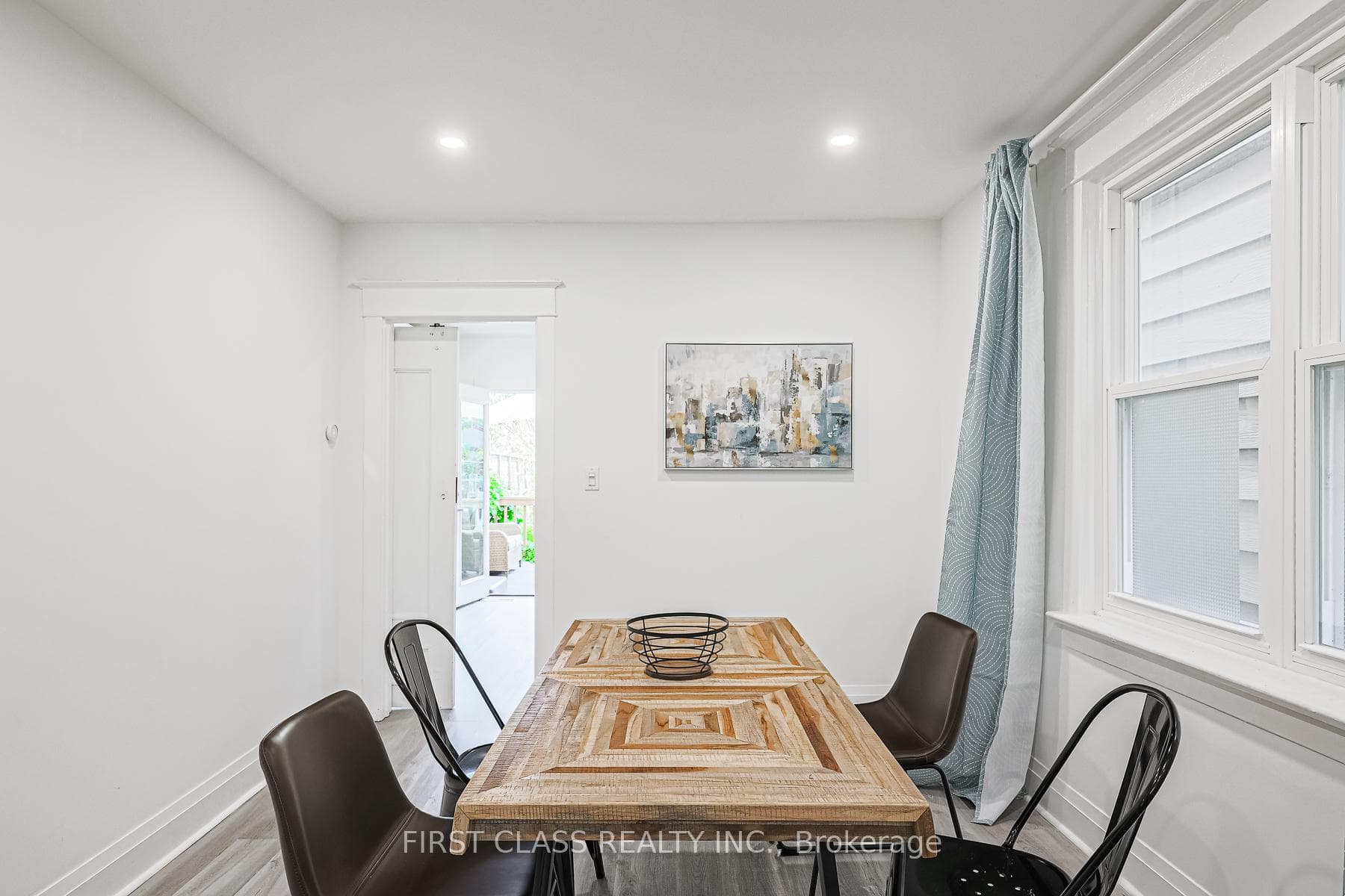 53 Aldridge Avenue photo 7