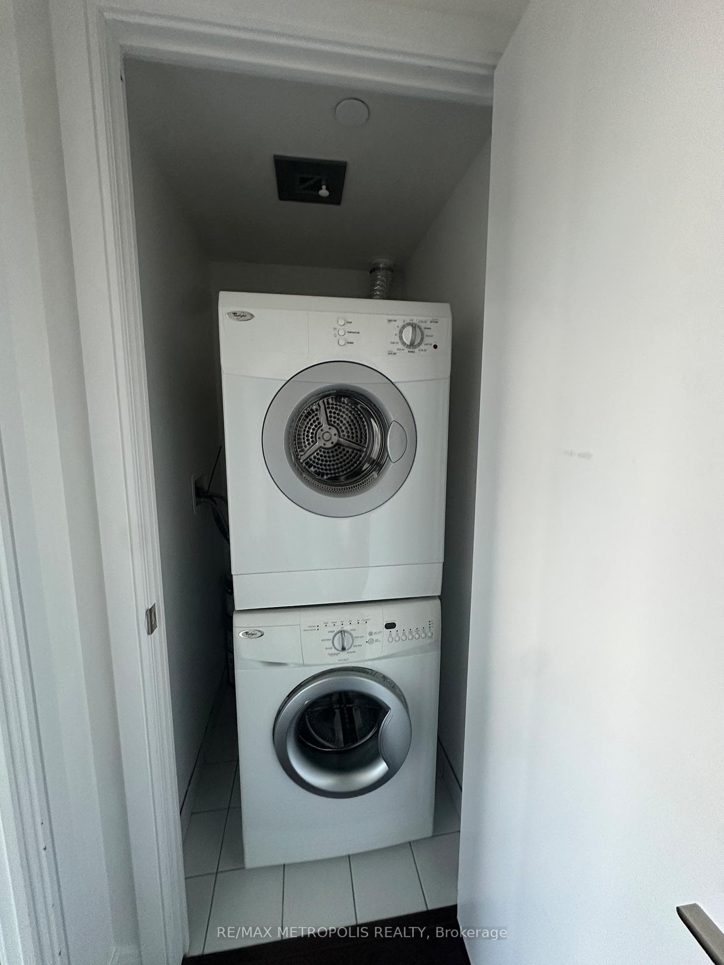 255 Village Green Square Unit 2808 photo 8