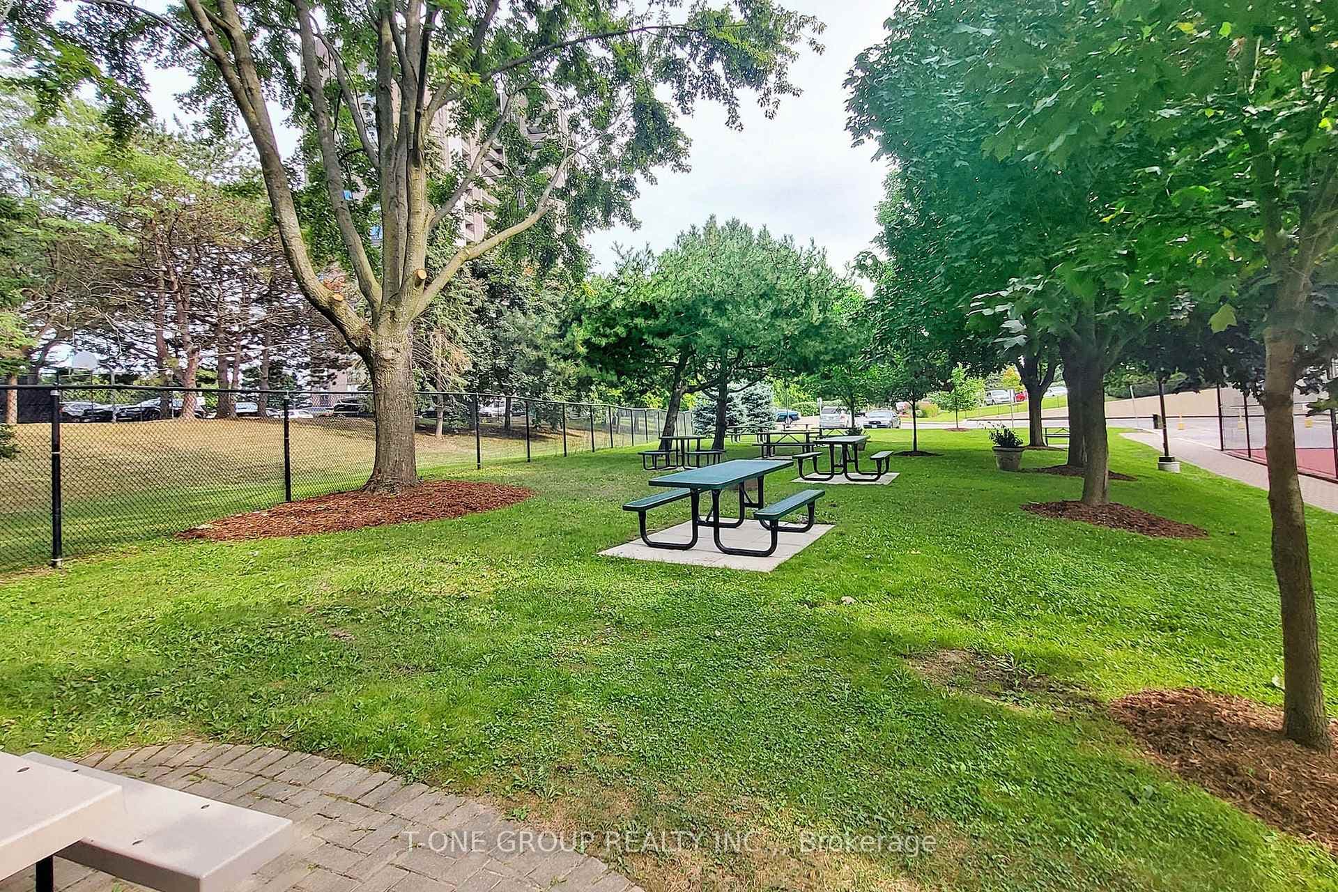 1485 Lakeshore Road Unit 1117 photo 35