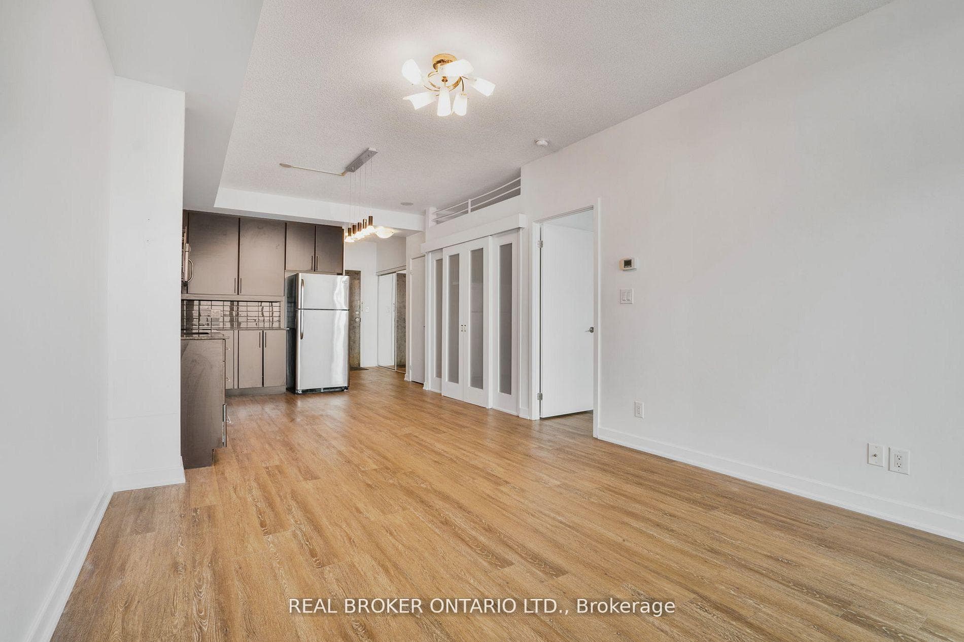 33 Bay Street Unit 3610 photo 3