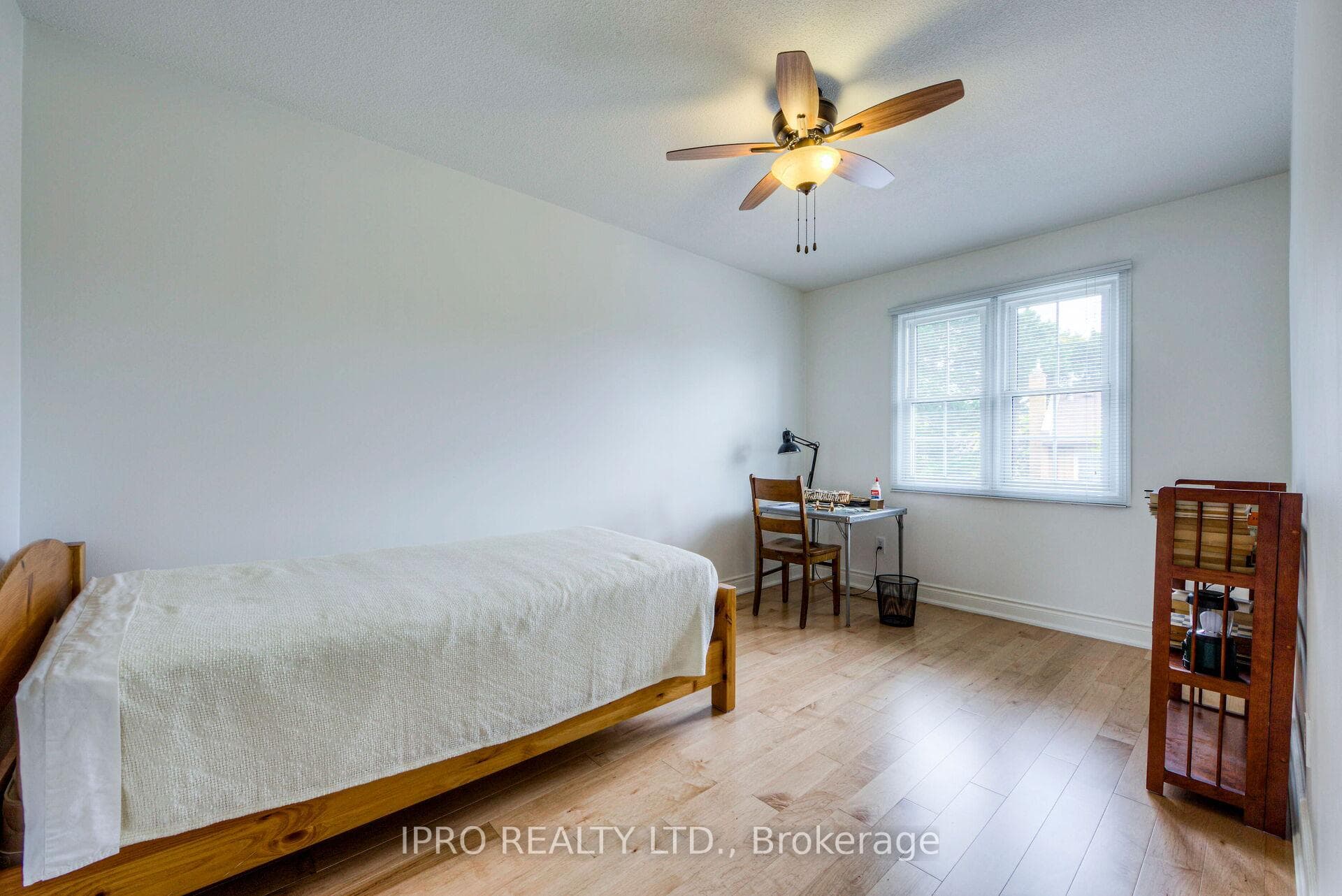 2120 Rathburn Road Unit 90 photo 17