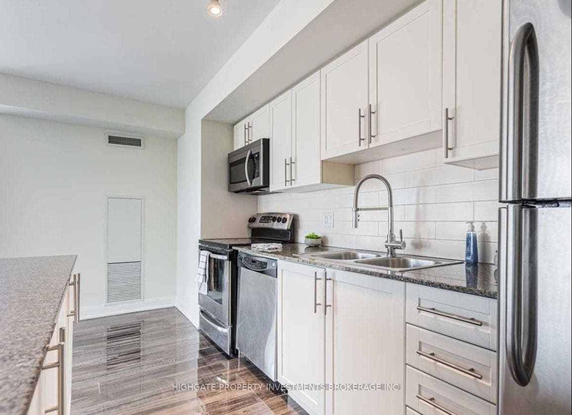 2191 Yonge Street Unit 2111 photo 10