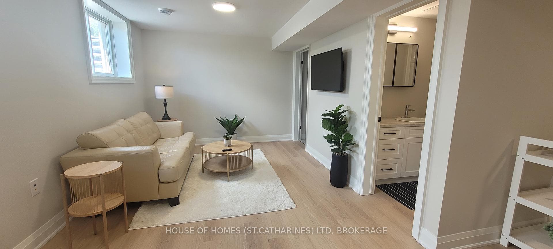 950 Burwell Street photo 35