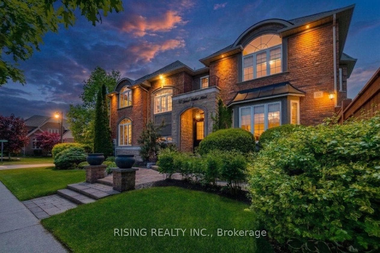 112 Great Lakes Boulevard photo 2
