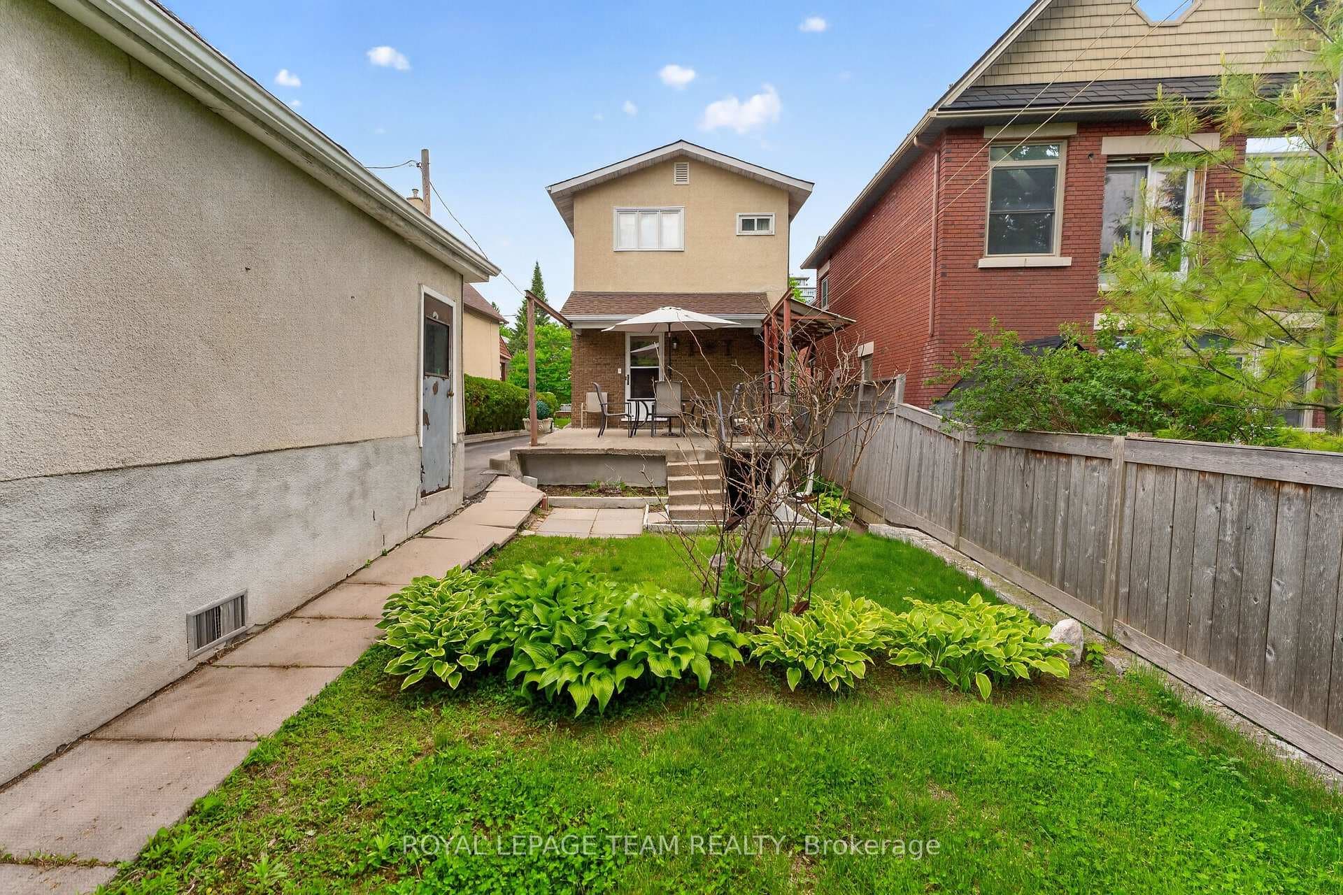 274 Breezehill Avenue photo 37