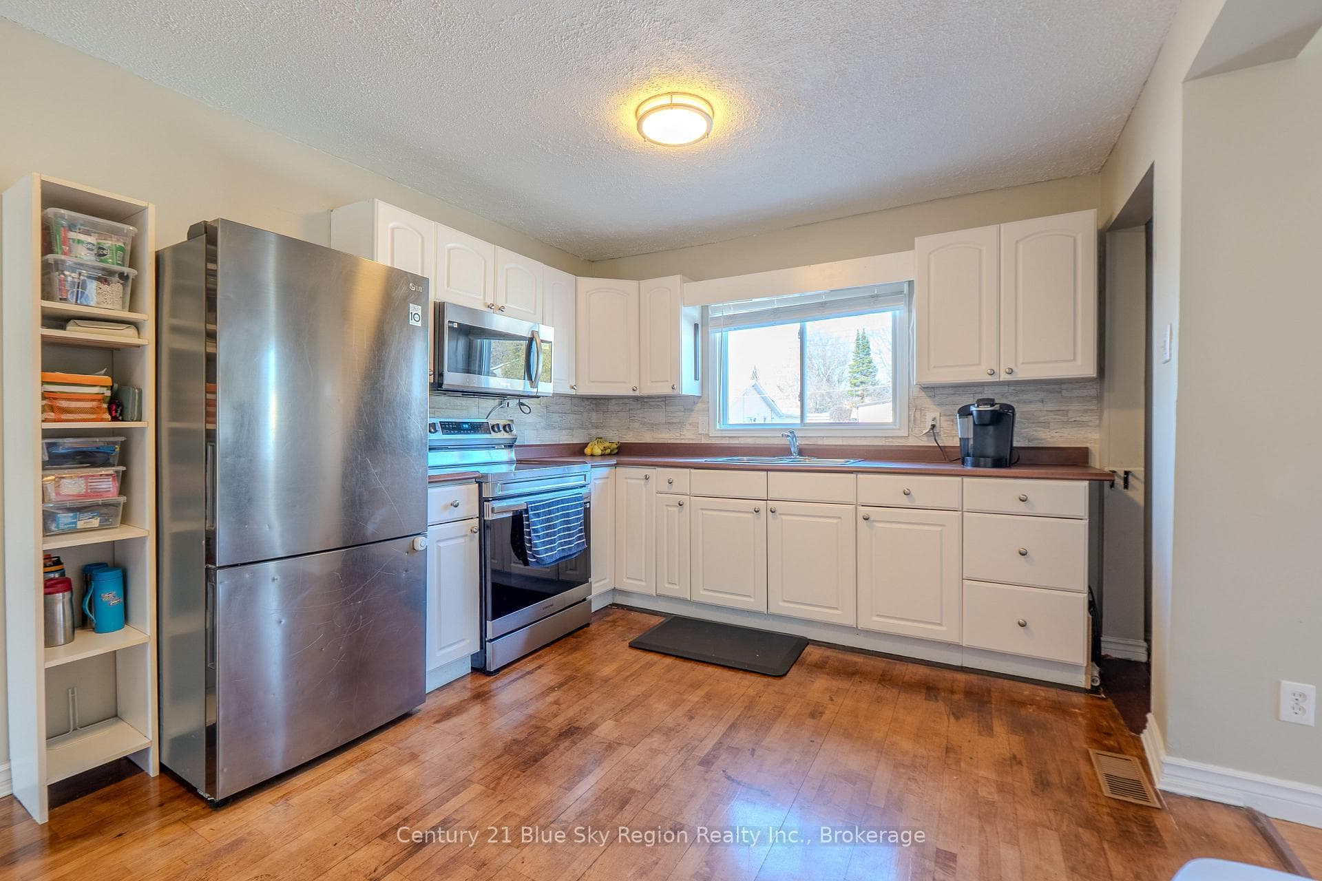 203 Hillcrest Avenue photo 16