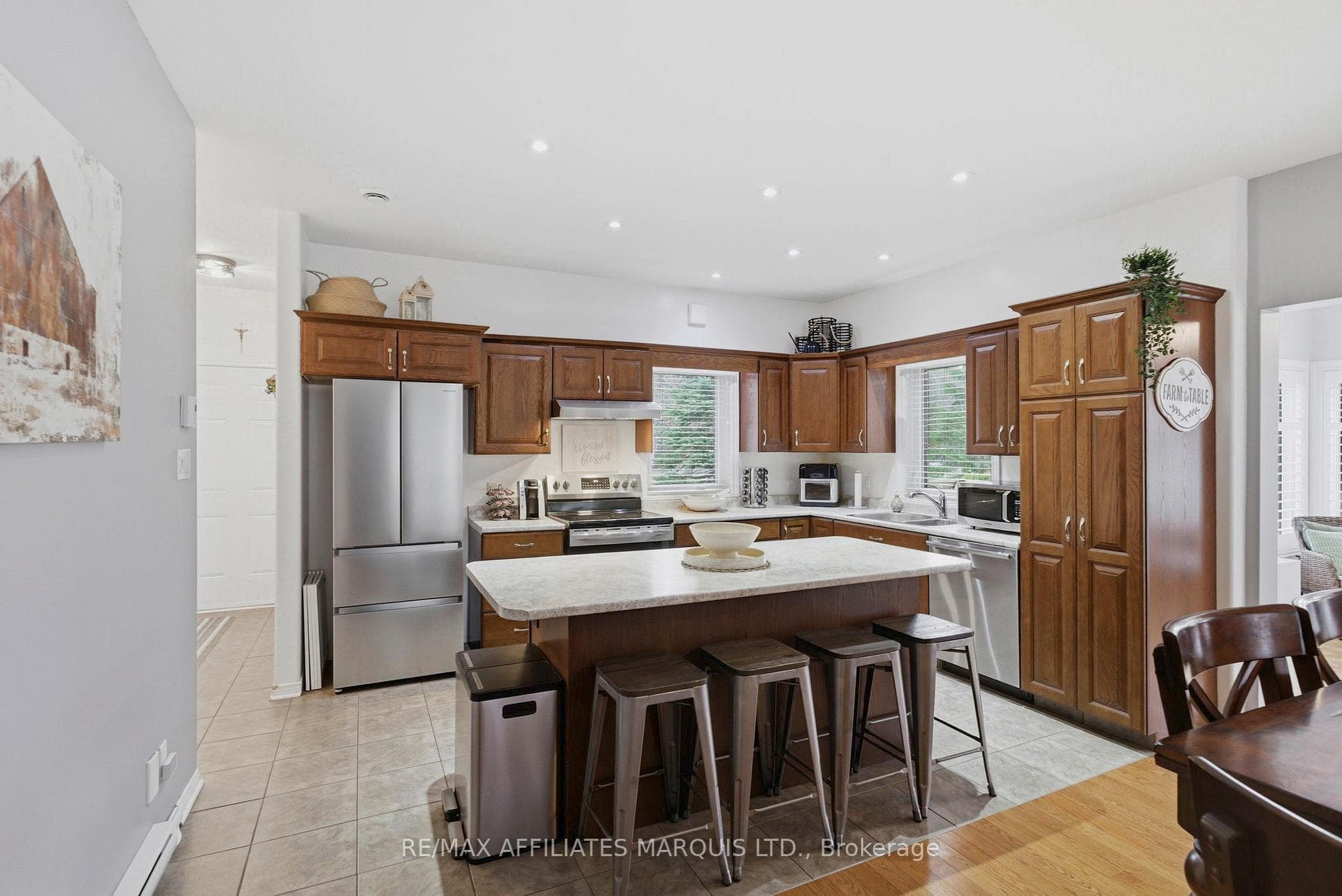 4822 Delaney Road photo 9