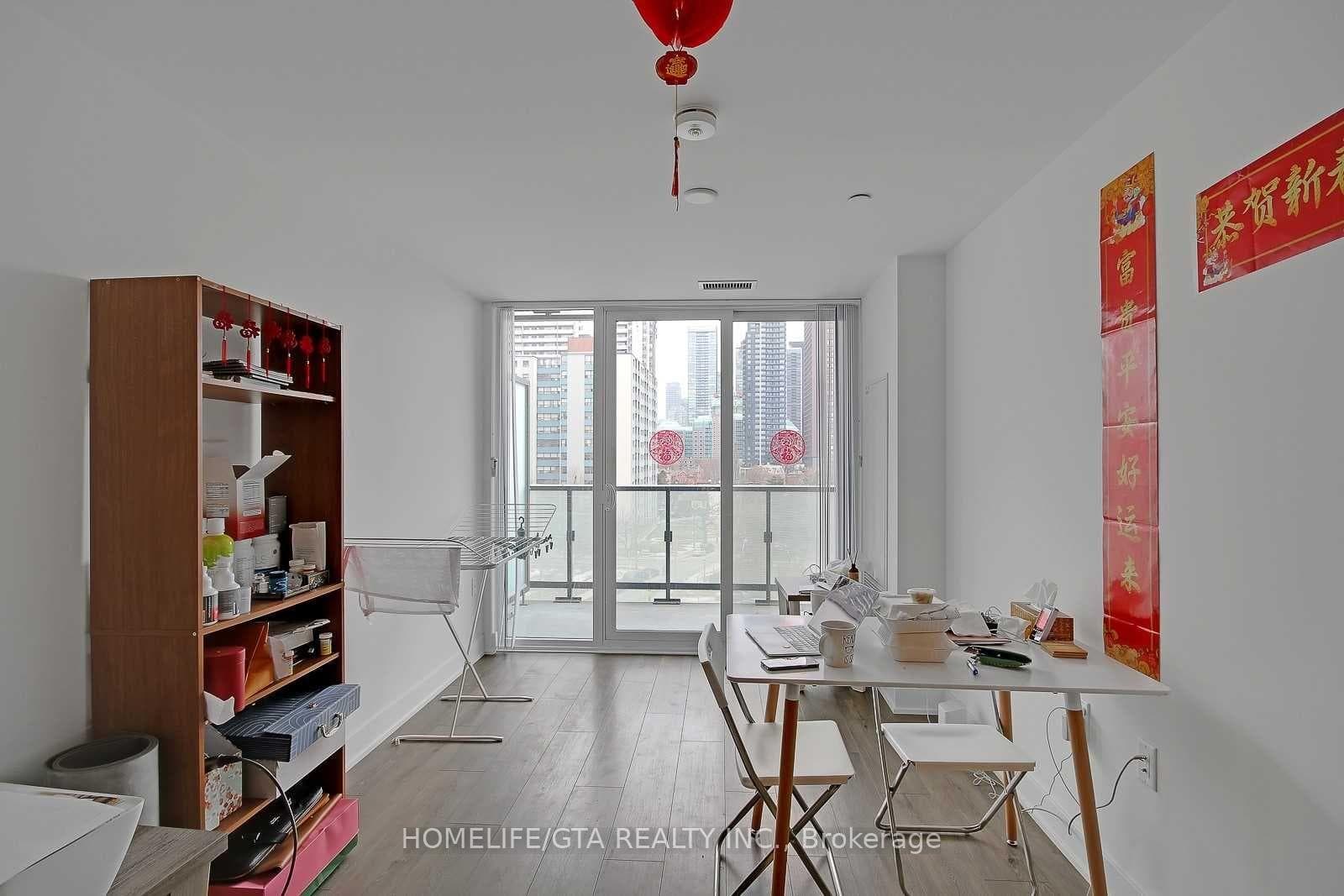 575 Bloor Street Unit 511 photo 7