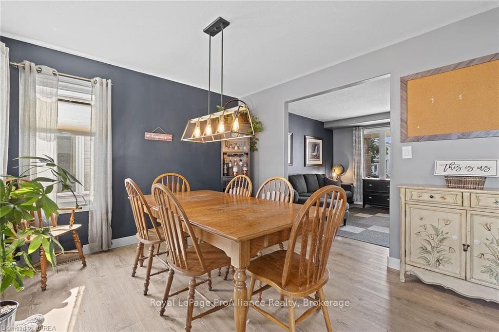 1318 GRACE Avenue photo 12